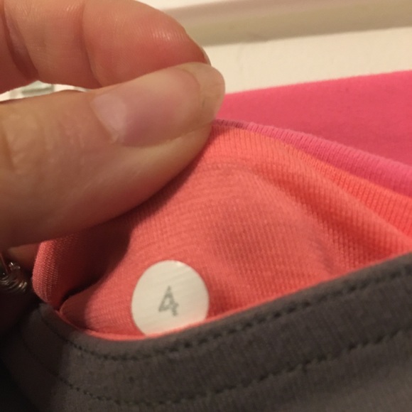 Reversible Lululemon capris - Picture 3 of 4